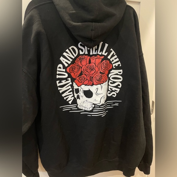 Black hoodie - Picture 2 of 3